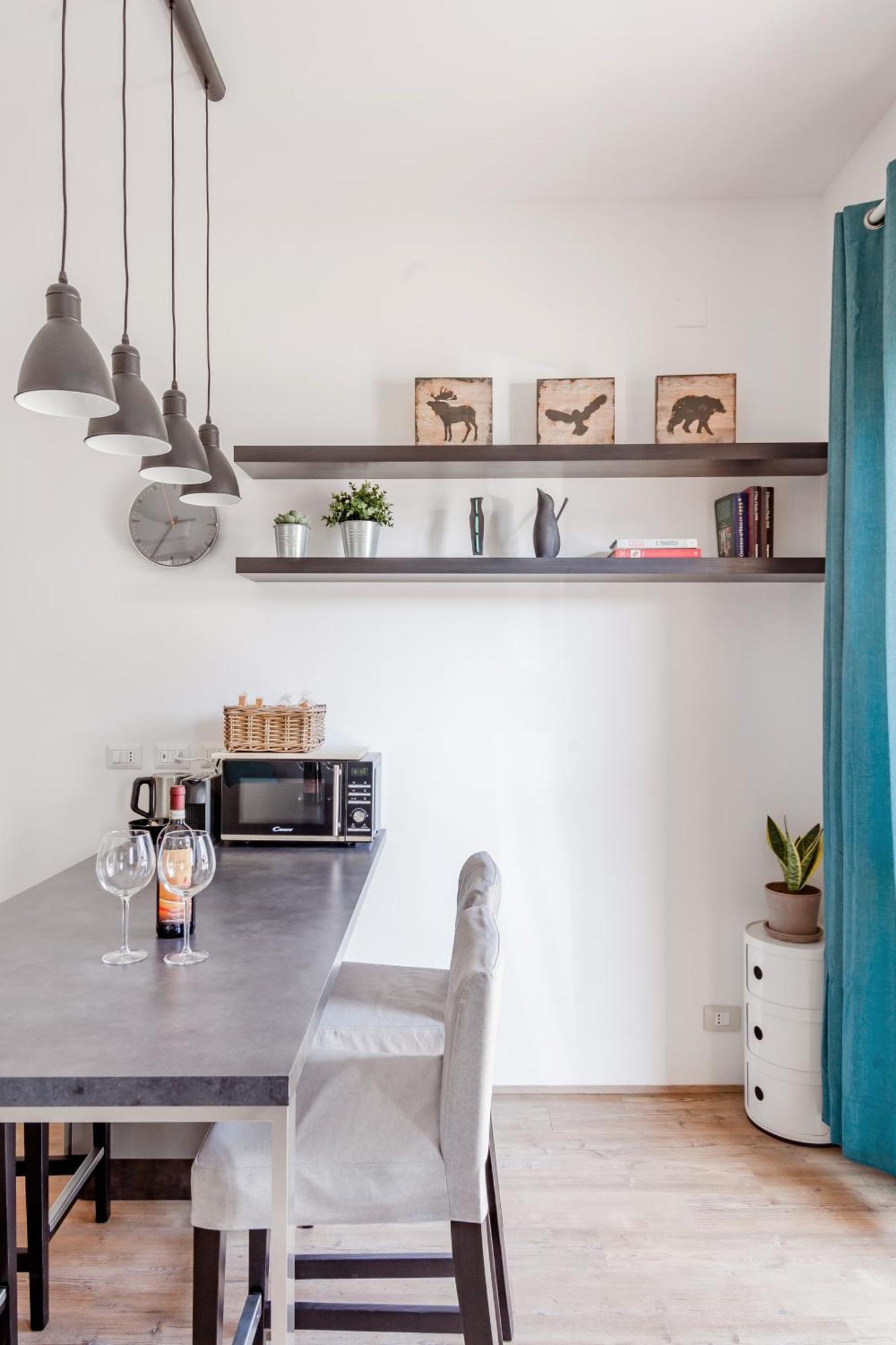 Open The Classic Wooden Shutters At A Cozy City Nest Florence Ngoại thất bức ảnh